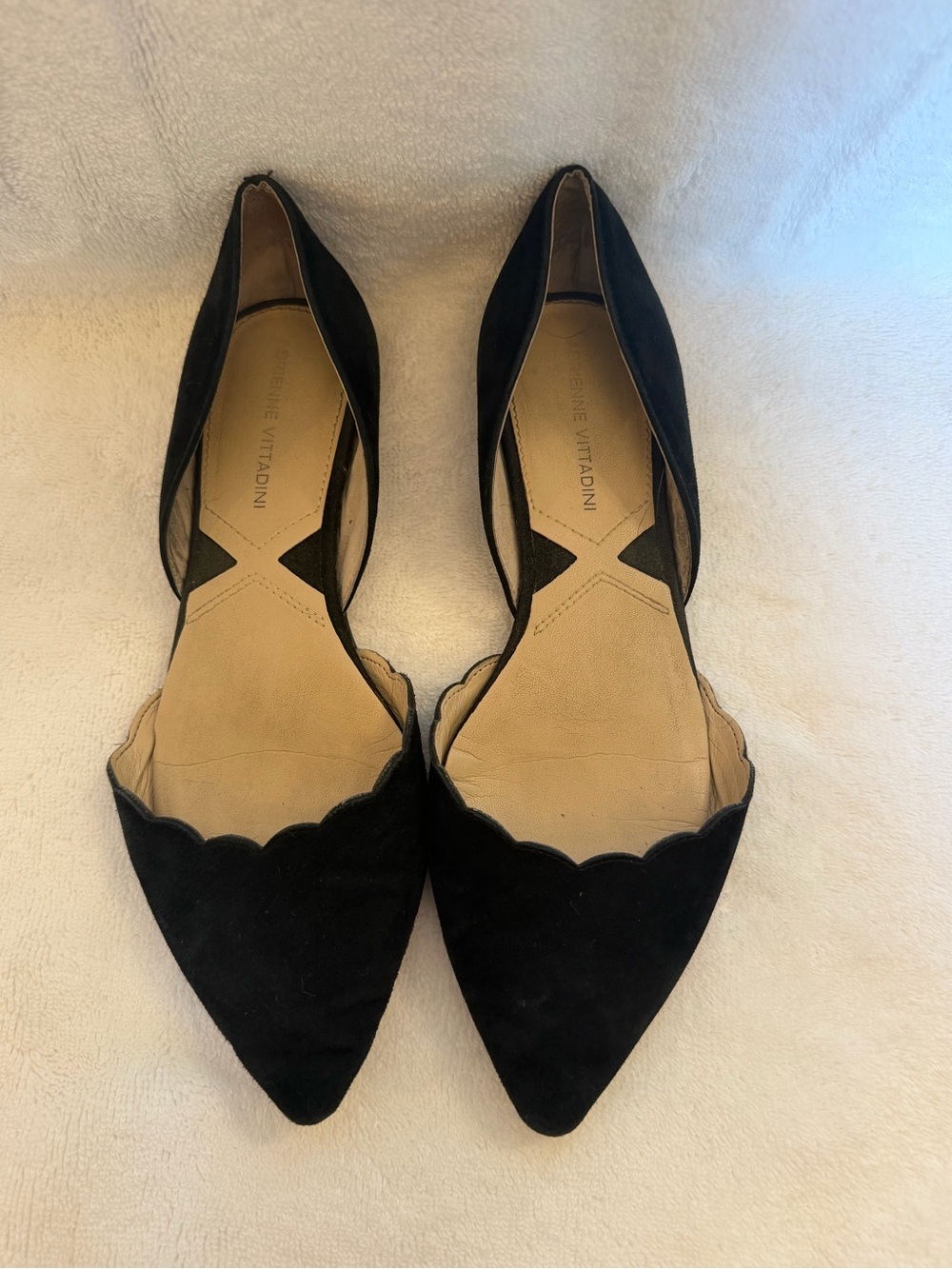 Adrienne Vittadini Black Scalloped Pointed-Toe Flats
